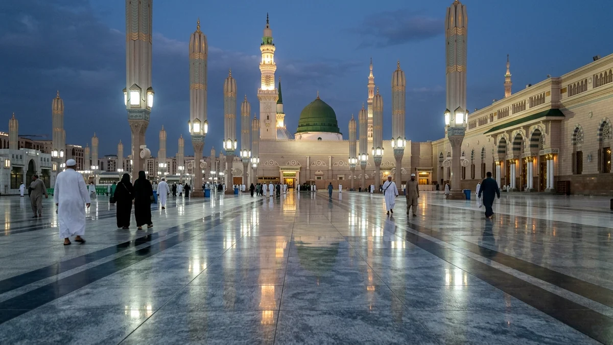 7 Nights 4 Star December Umrah Package from UK