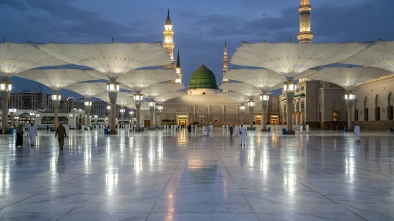 Madinah madinah courtyard reflections for Manchester 3 Star 7 Nights Umrah Packages